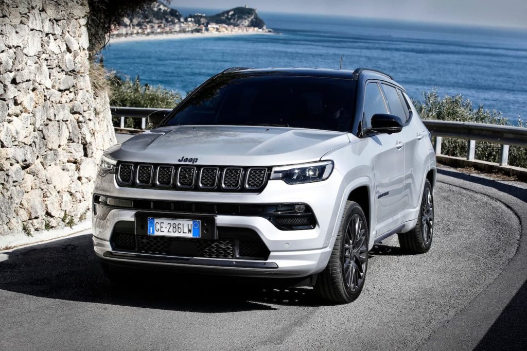 2022 Jeep Compass 4xe PHEV front three quarters