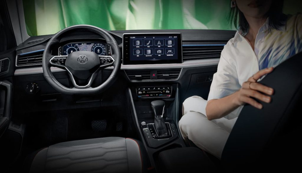 New VW Tiguan L PHEV facelift interior dashboard