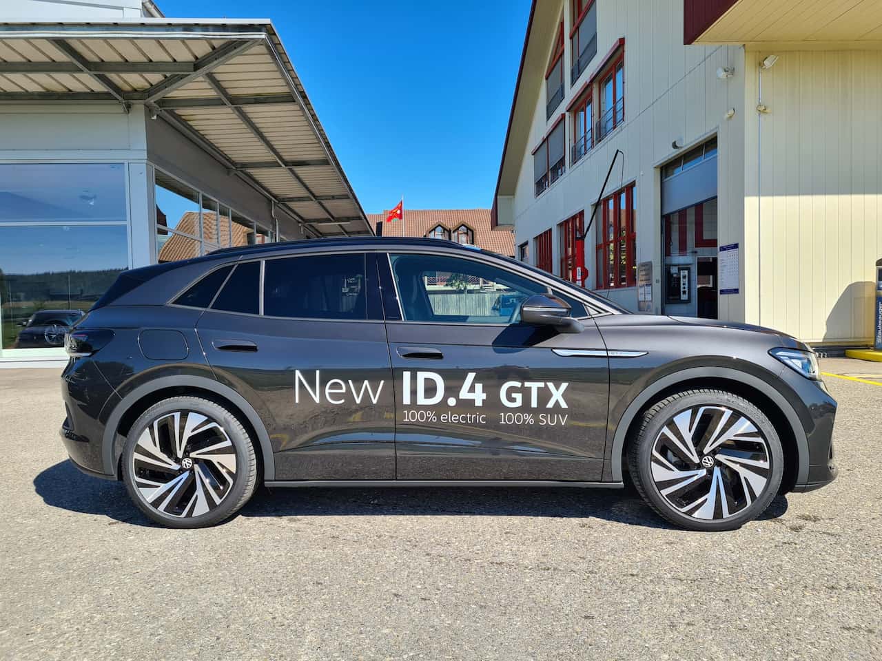 VW ID.4 GTX side profile live image