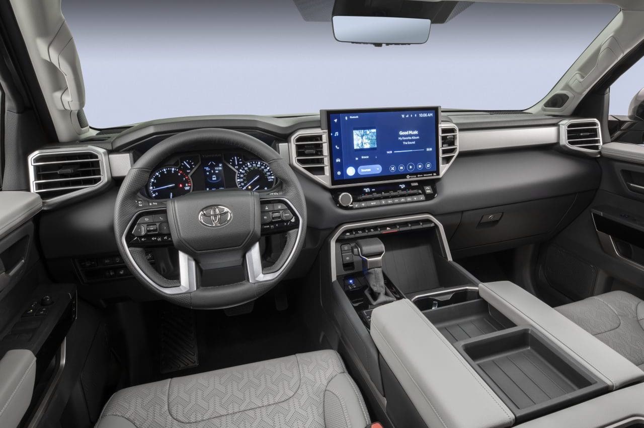 2022 Toyota Tundra Limited Interior Dashboard 
