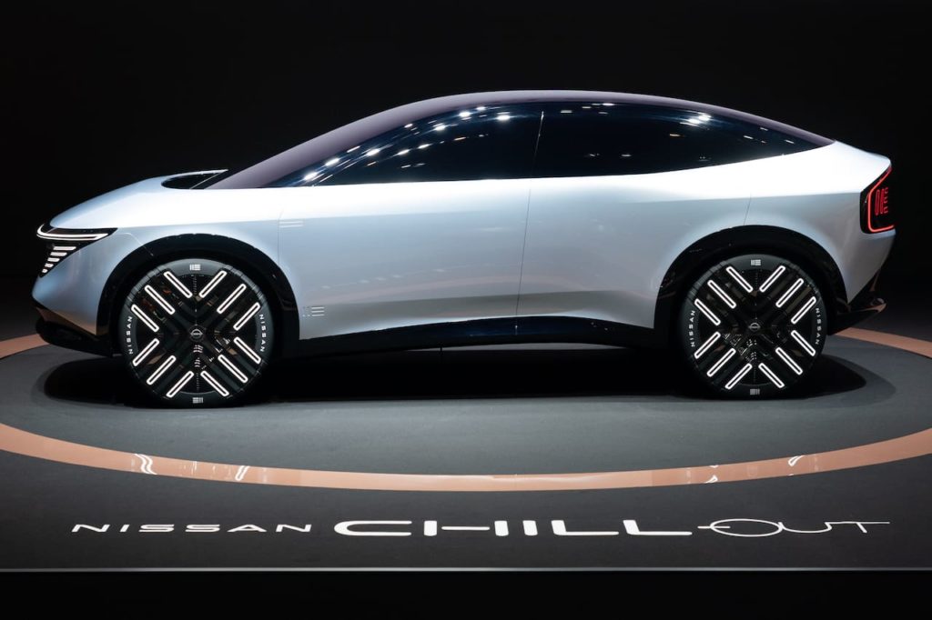 Nissan Chill-Out concept side profile live image