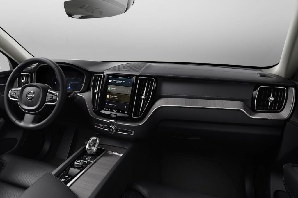 2022 Volvo XC60 Recharge Extended Range interior