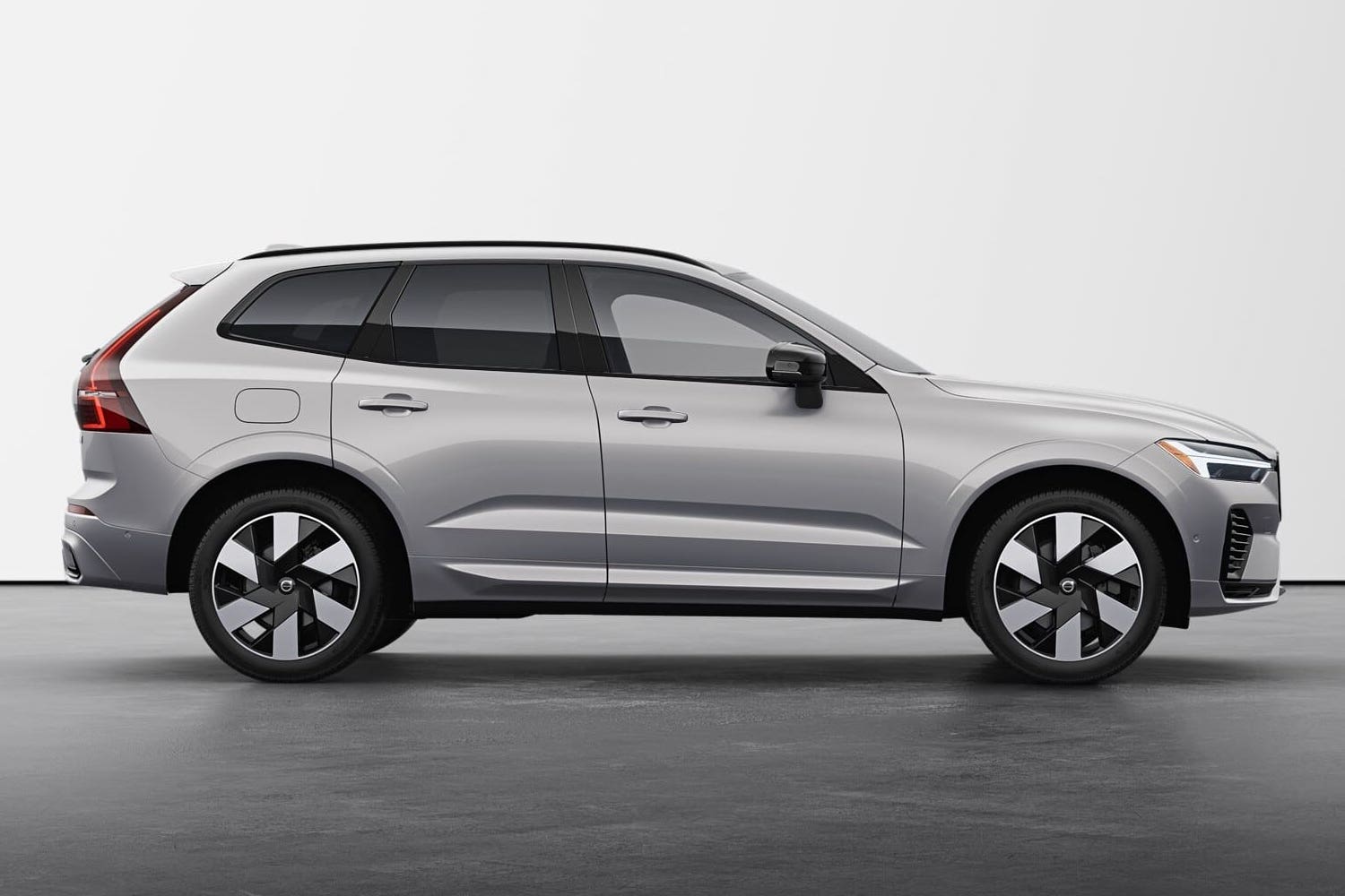 Previewing the 2024 Volvo XC60 Hybrid AWDonly SUV enters the U.S.