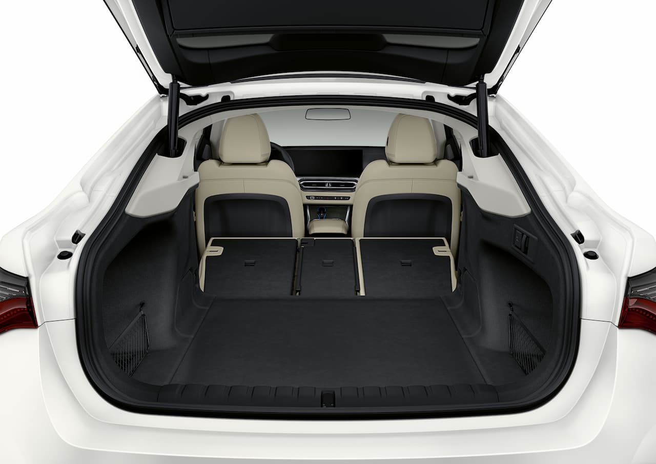 BMW i4 boot space