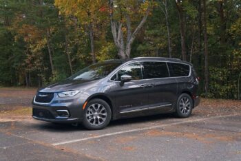 2024 Chrysler Pacifica Hybrid: Top 6 expected features detailed
