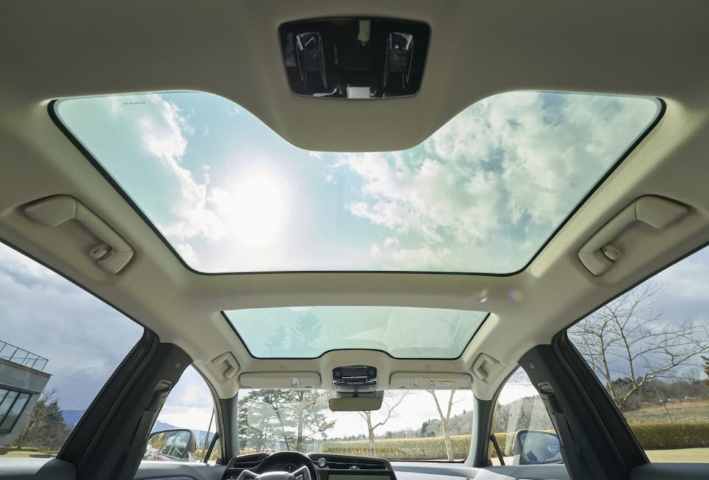 Lexus RZ 450e panoramic sunroof