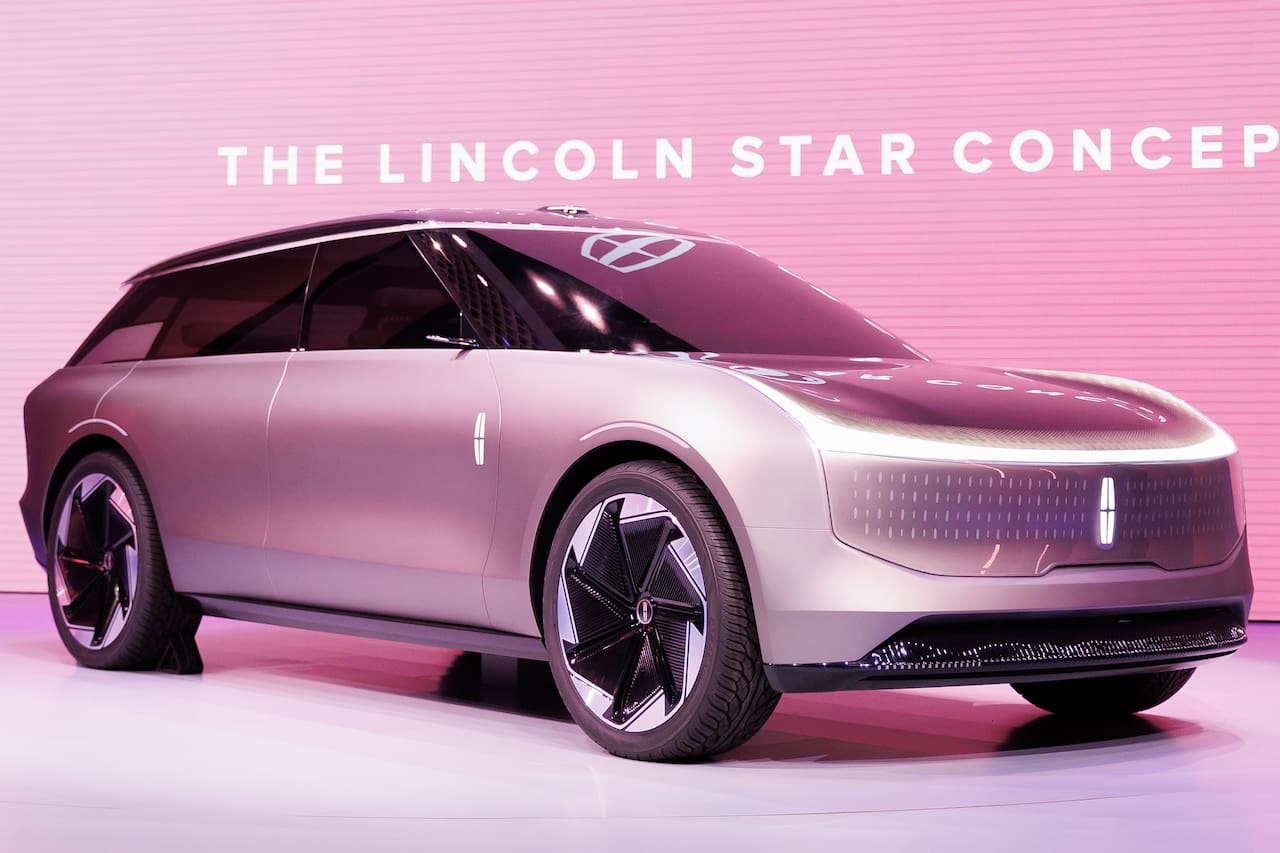 Lincoln Star concept front three quarter