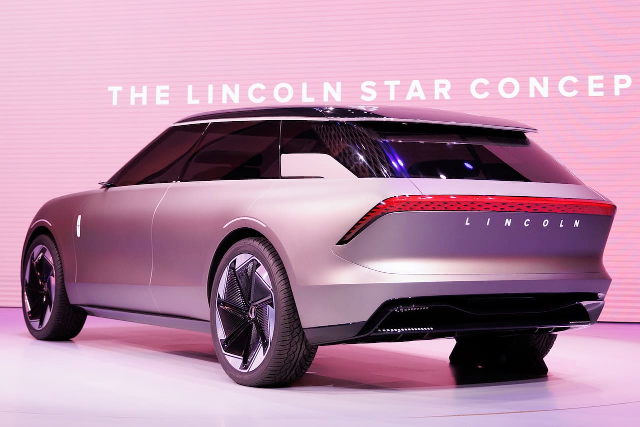 Lincoln Star concept rear three quarter