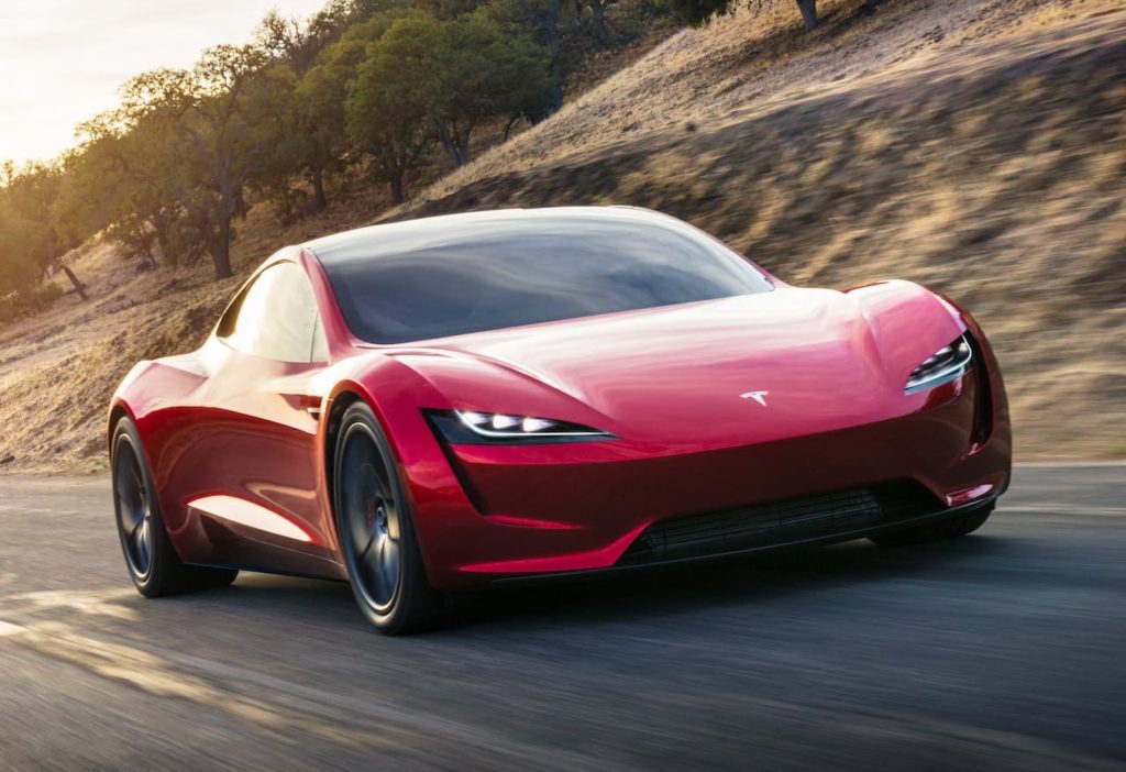 Tesla Roadster foran tre kvarter