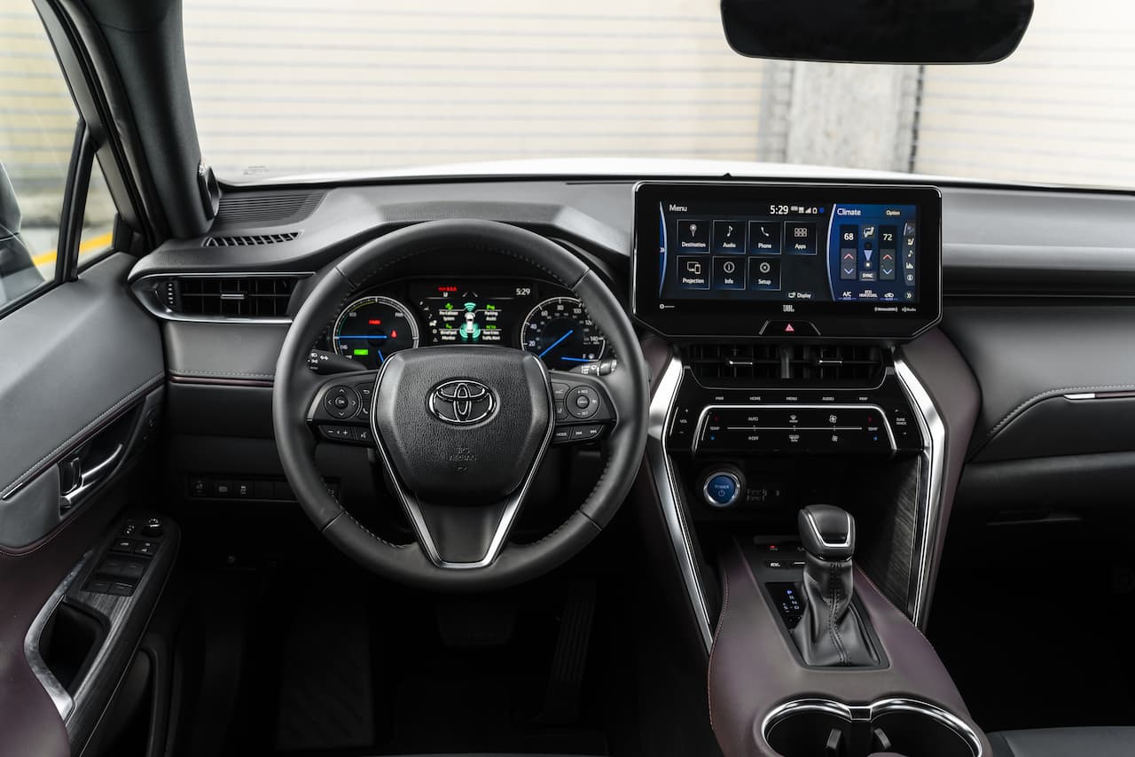 2022 Toyota Venza Hybrid interior