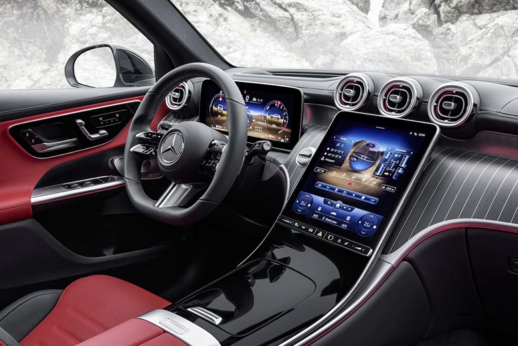 2023 Mercedes GLC plug-in hybrid interior dashboard