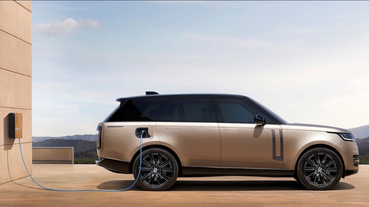2023 Range Rover PHEV charging