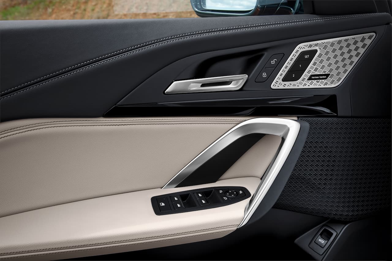 BMW X1 Door panel
