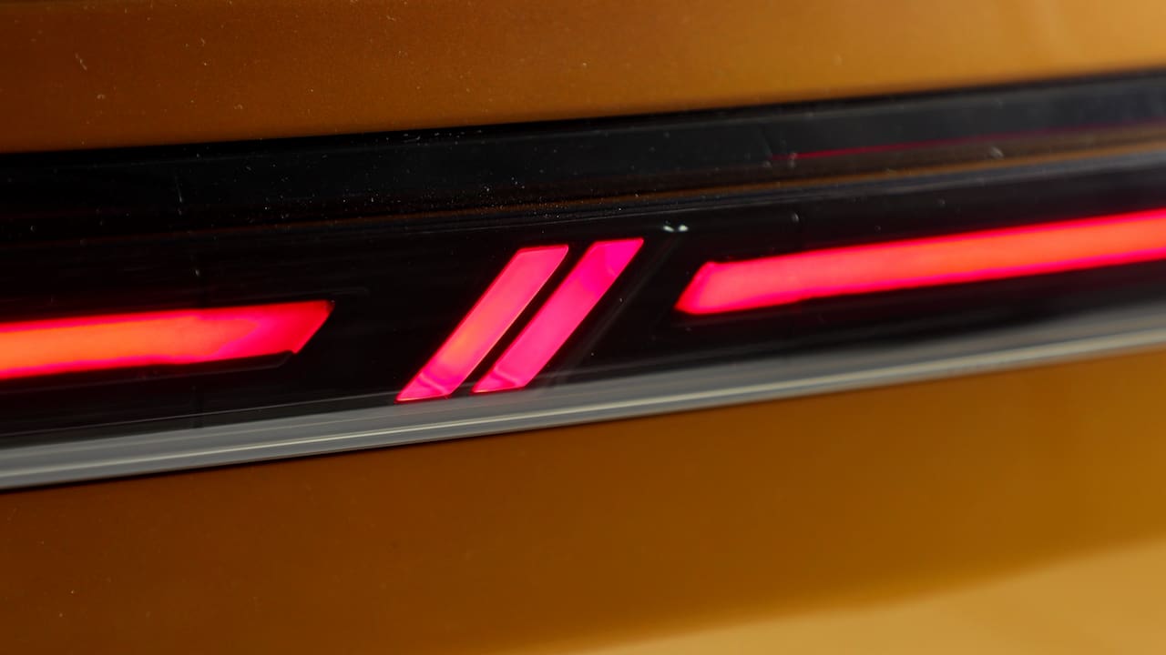 2023 Dodge Hornet GT illuminated Rhombi logo
