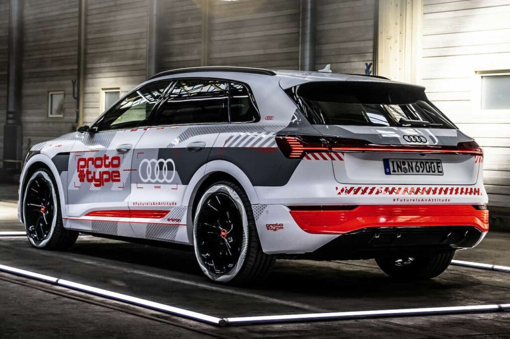 2024 Audi e-tron facelift prototype rear three quarter