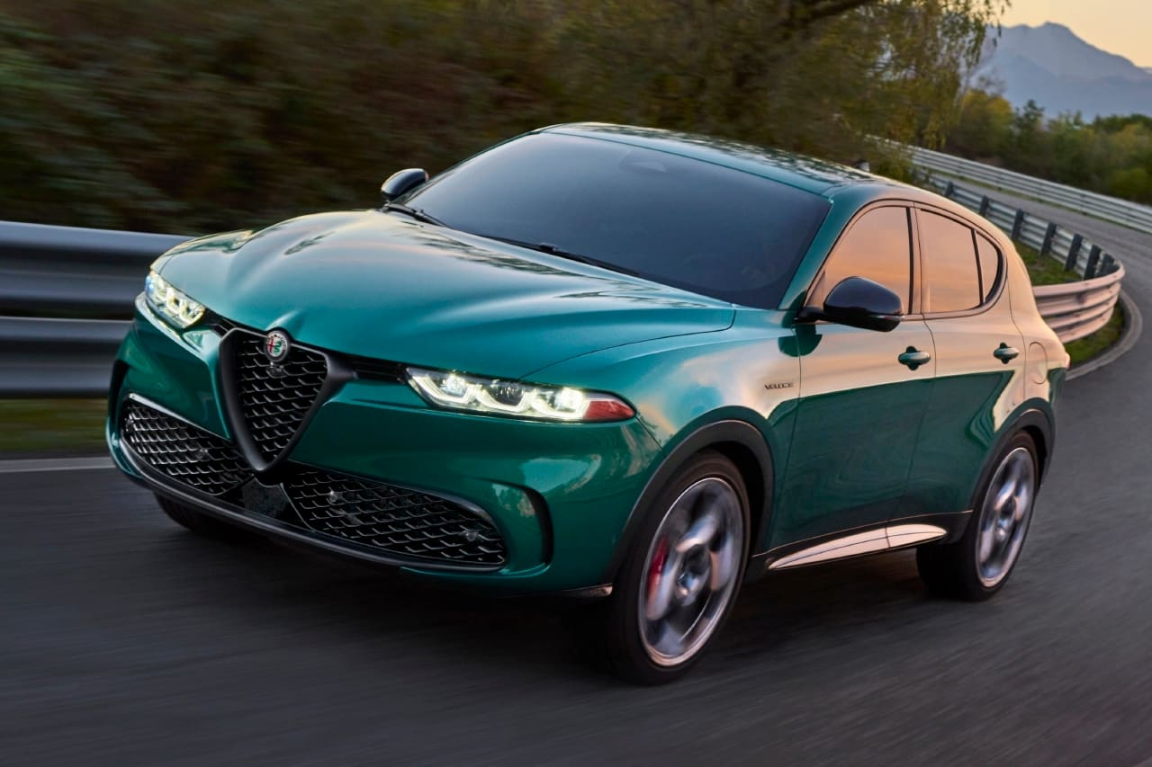 U.S. dealers to receive the Alfa Romeo Tonale PHEV in May 2023