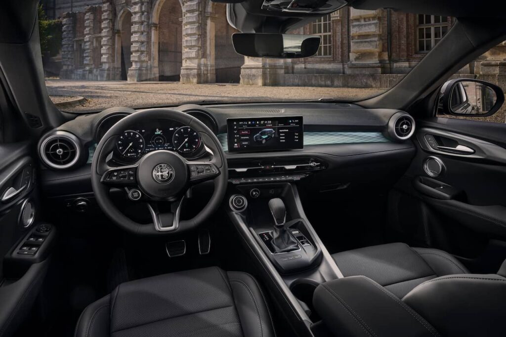 2024 Alfa Romeo Tonale PHEV interior dashboard