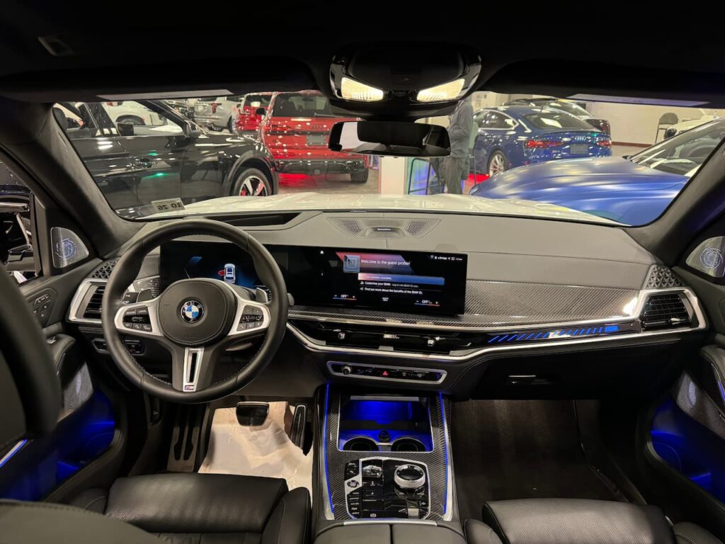 2024 BMW X7 M60i interior