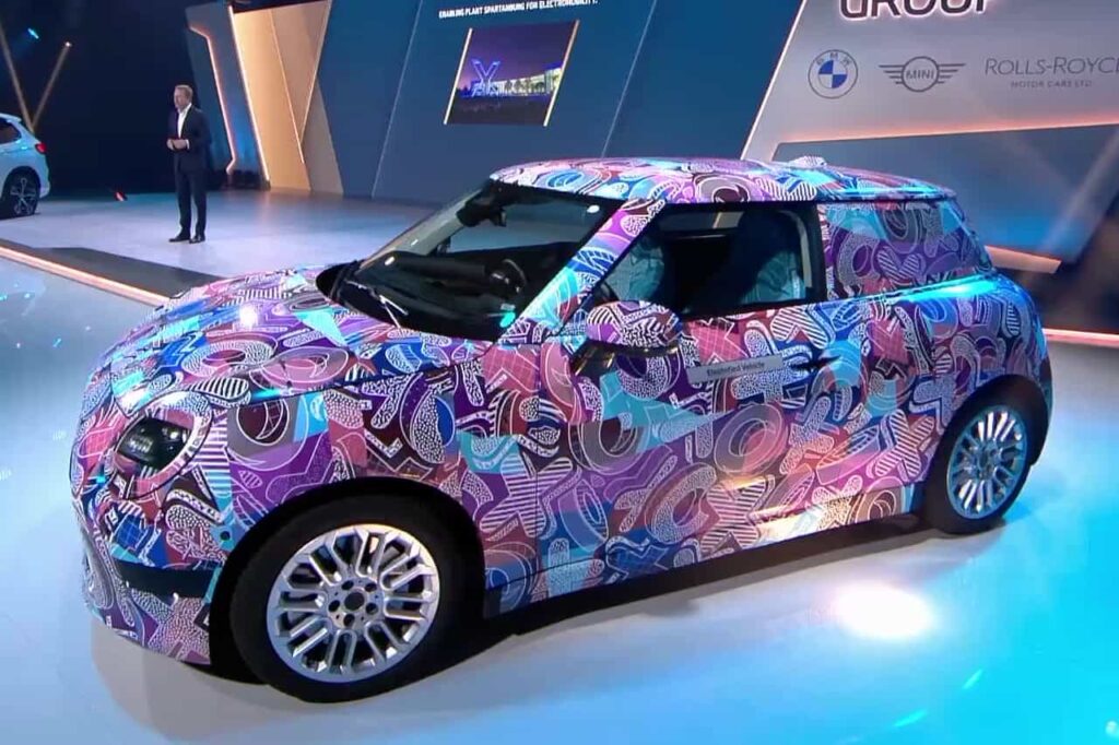 Next-gen MINI Cooper Electric side profile camouflaged