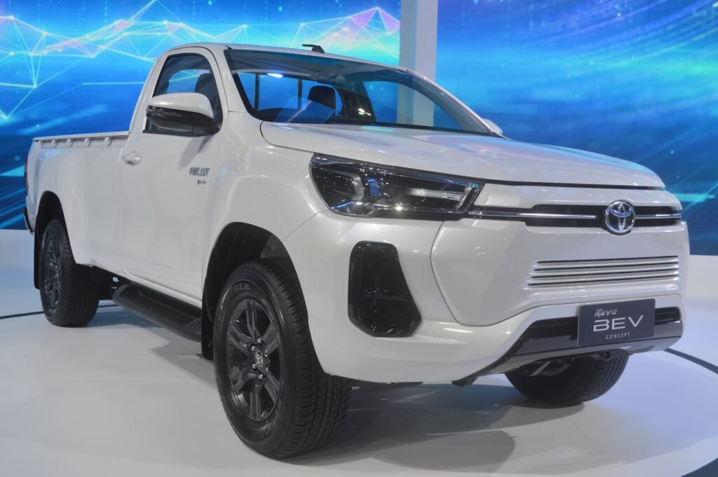 Toyota Hilux Electric concept front three quarter right side