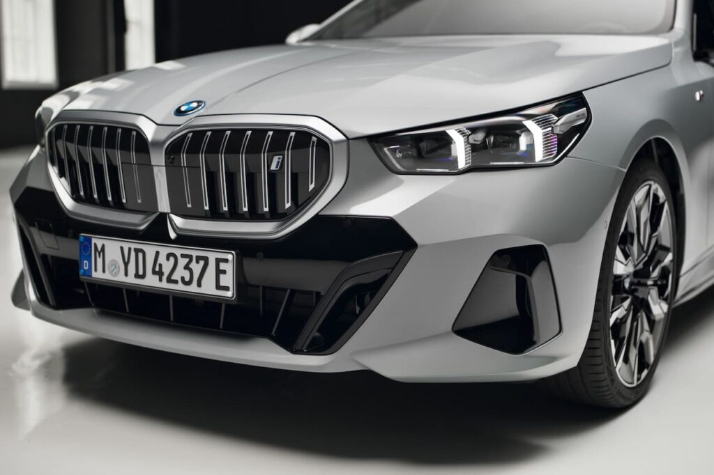 2024 BMW i5 eDrive40 front fascia