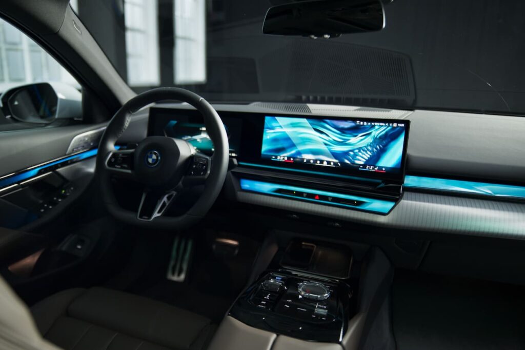 2024 BMW i5 eDrive40 interior dashboard
