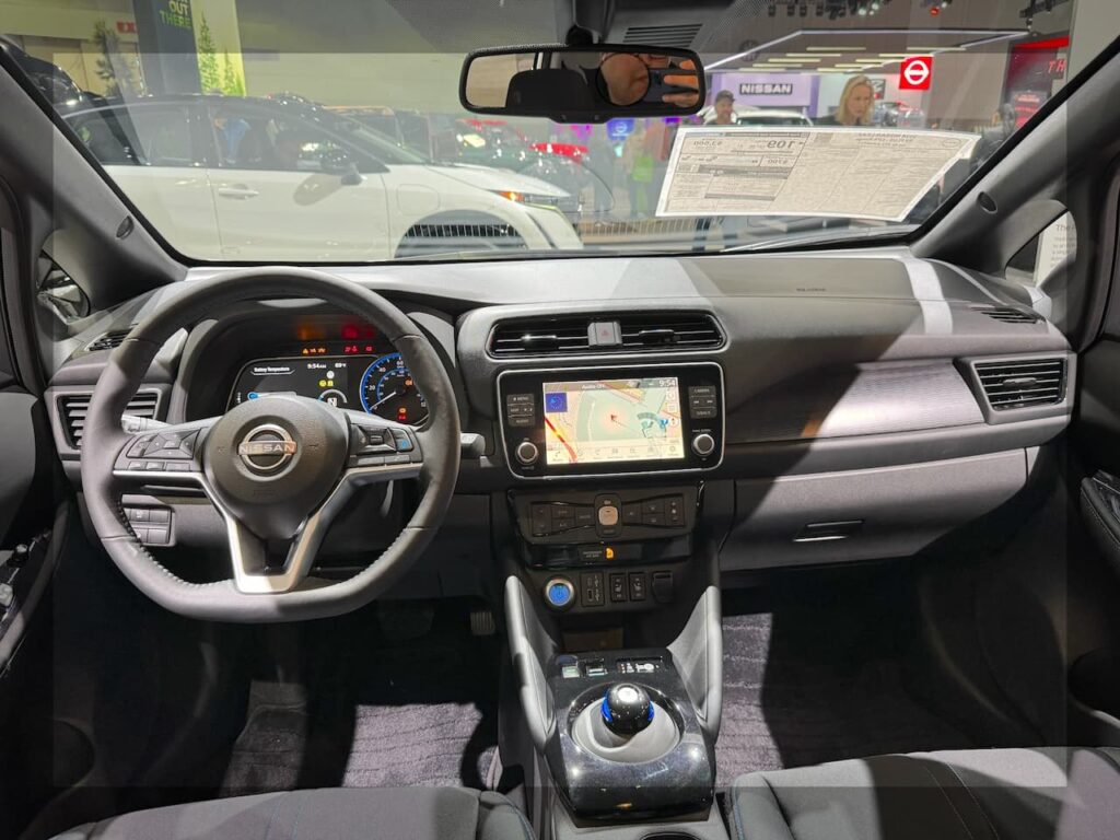 2024 Nissan Leaf interior dashboard