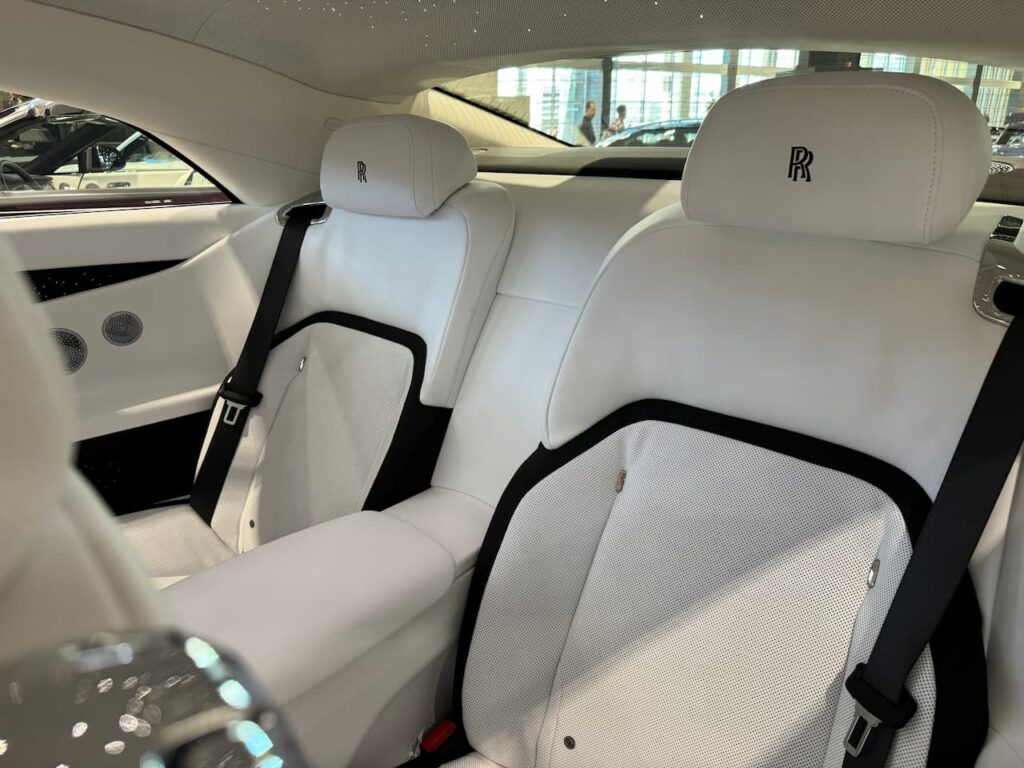 Rolls-Royce Spectre rear seats live image