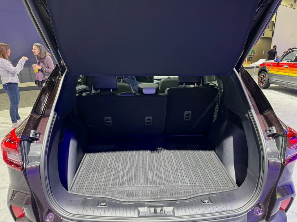 2024 Ford Escape Hybrid Platinum boot cargo