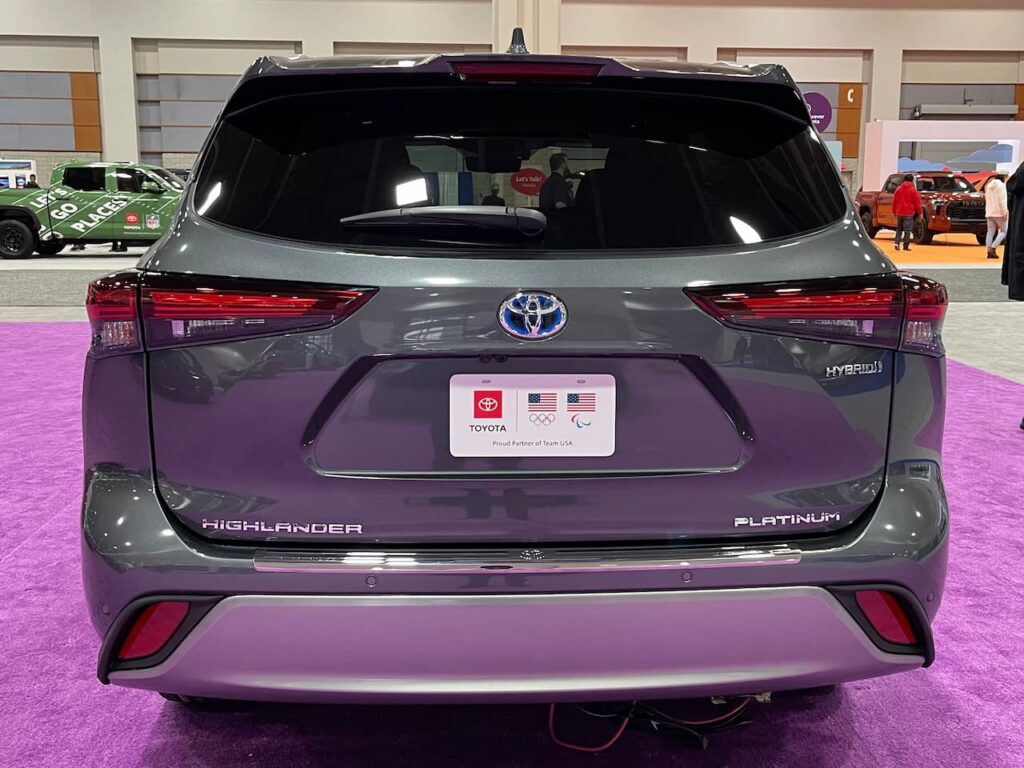 2024 Toyota Highlander Hybrid rear