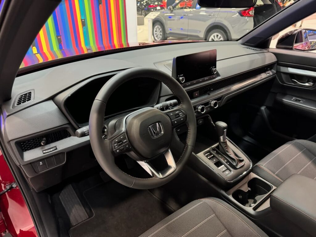 2024 Honda CR-V Hybrid dashboard live image