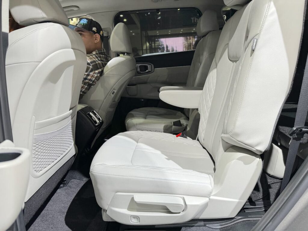 2025 Kia Sorento Plug-in Hybrid second-row seat