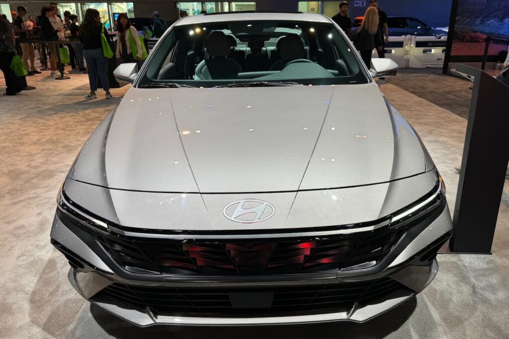 2024 Hyundai Elantra Hybrid front