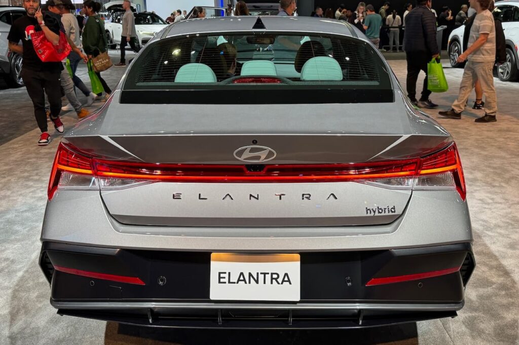 2024 Hyundai Elantra Hybrid rear