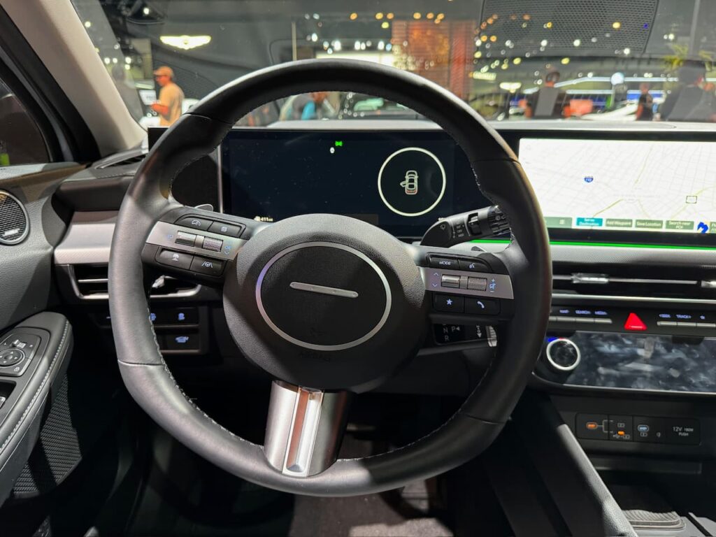 2024 Hyundai Sonata Hybrid steering wheel
