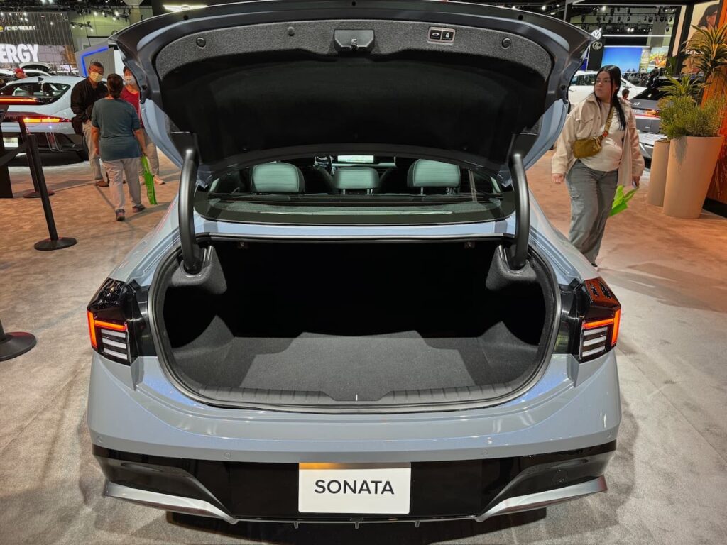 2024 Hyundai Sonata Hybrid trunk