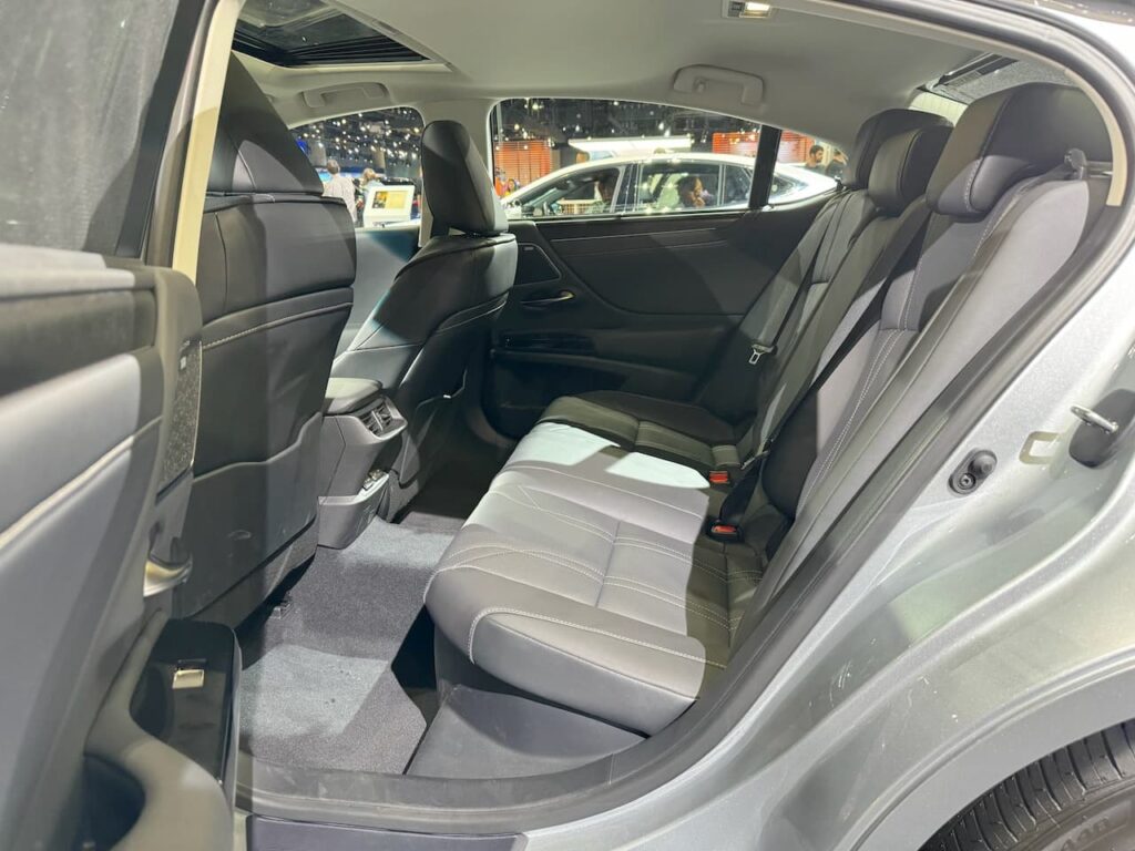 2024 Lexus ES 300h rear seat left side