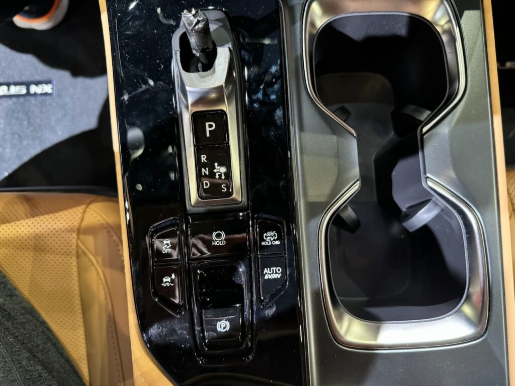 2024 Lexus NX PHEV center console
