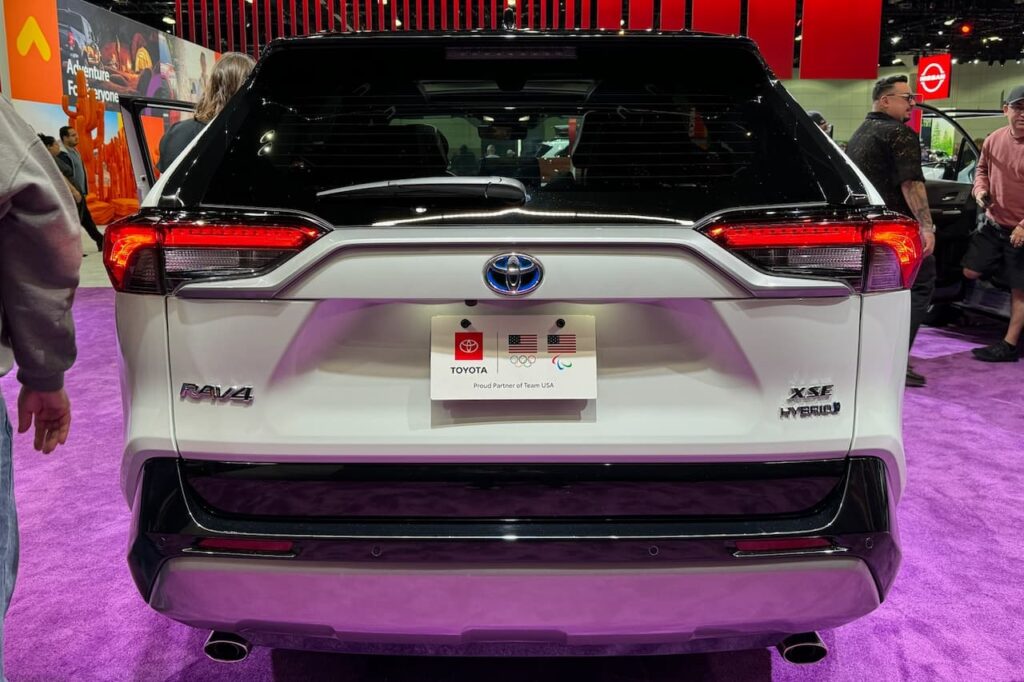 2024 Toyota RAV4 Hybrid XSE rear