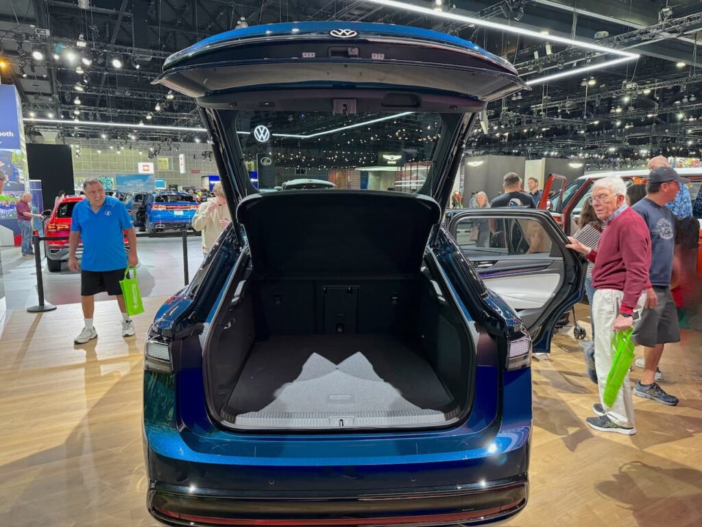 2025 VW ID.7 cargo space BOOT