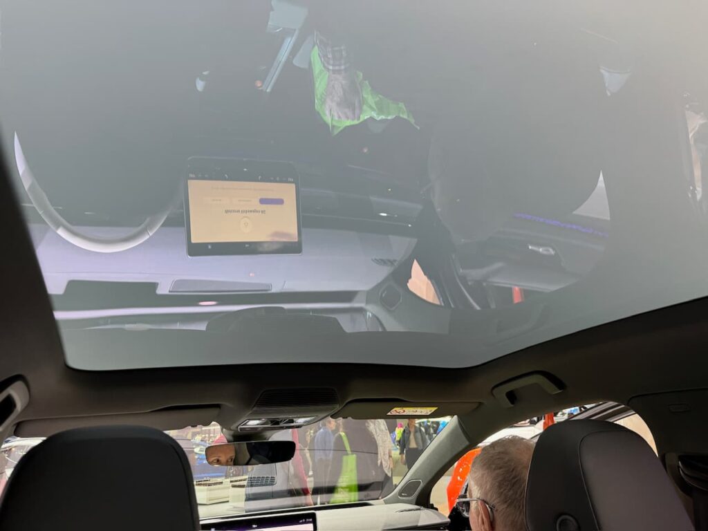 2025 VW ID.7 panoramic sunroof