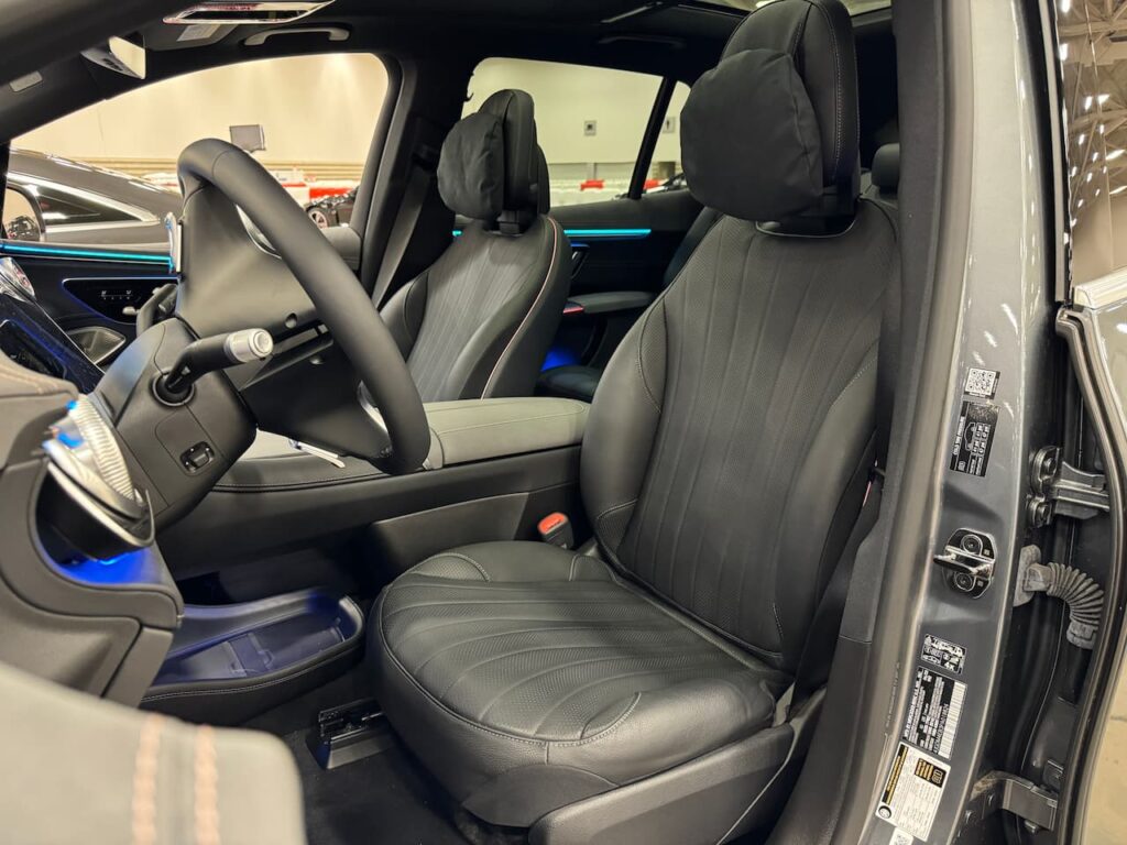 Mercedes EQS SUV front seats