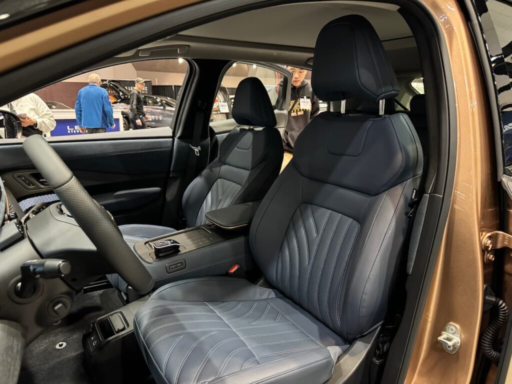 Nissan Ariya Platinum e-4orce front seats