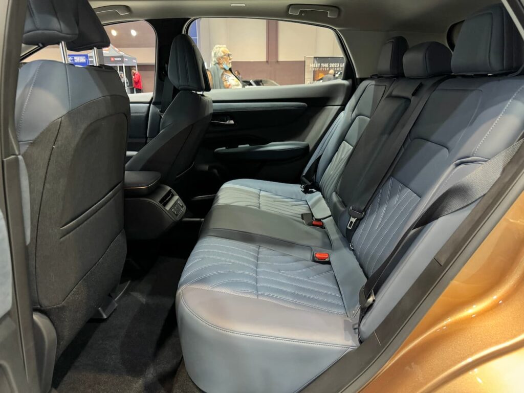 Nissan Ariya Platinum e-4orce rear seat live image
