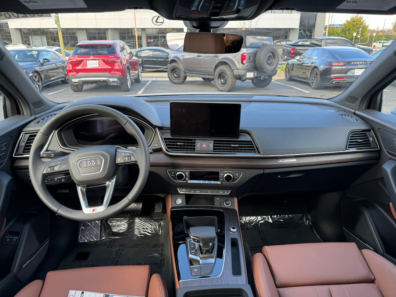 First Look Review The 2024 Audi Q5 PHEV continues to shine in the