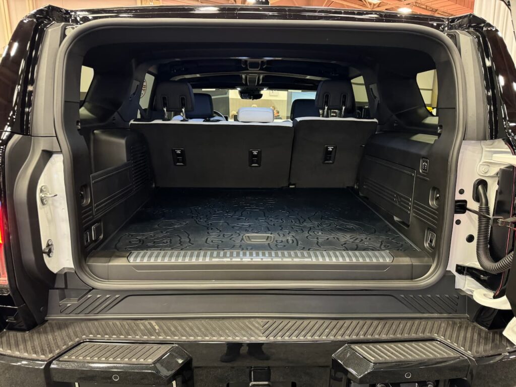 2024 GMC Hummer EV 2X SUV cargo area