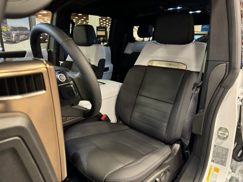 2024 GMC Hummer EV 2X SUV front seats