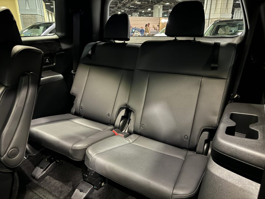 2024 Hyundai Santa Fe Hybrid third-row seat live image