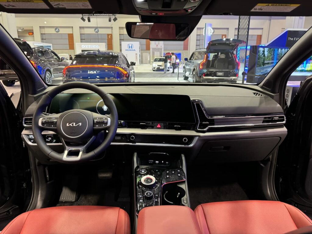 2024 Kia Sportage Hybrid interior