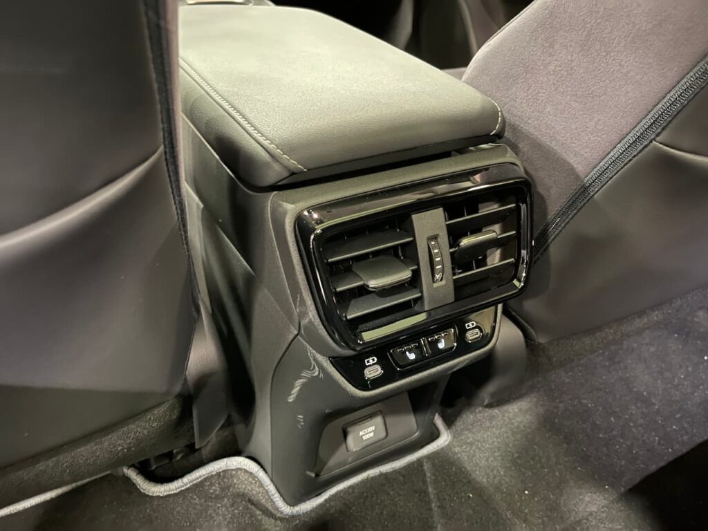 2024 Lexus RZ 450e rear AC vents